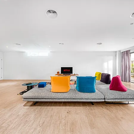 Wellness - Heated Pool, Gym & Games Vila