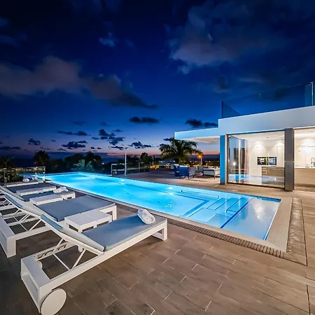 Wellness - Heated Pool, Gym & Games Vila *