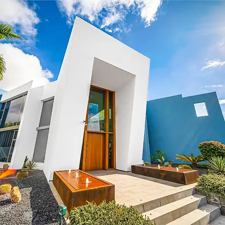 Wellness - Heated Pool, Gym & Games * Costa Adeje (Tenerife)
